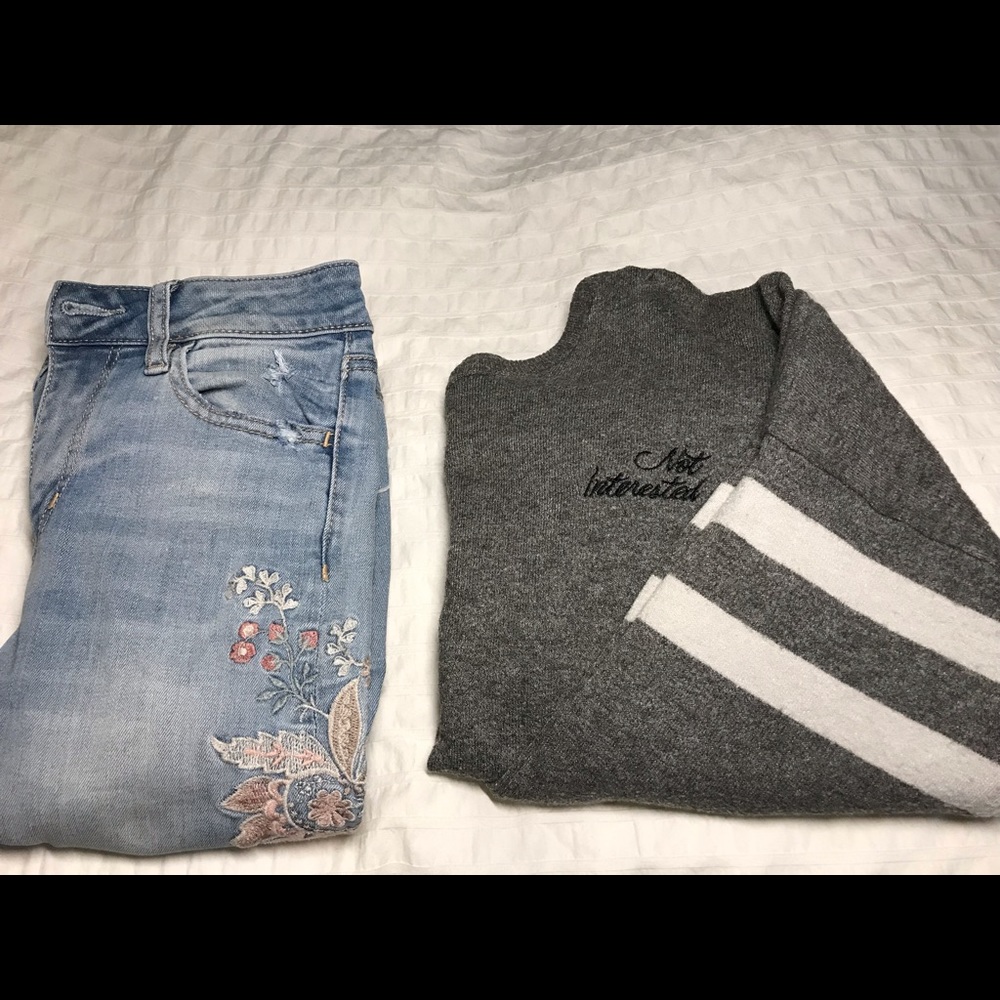 grey crewneck